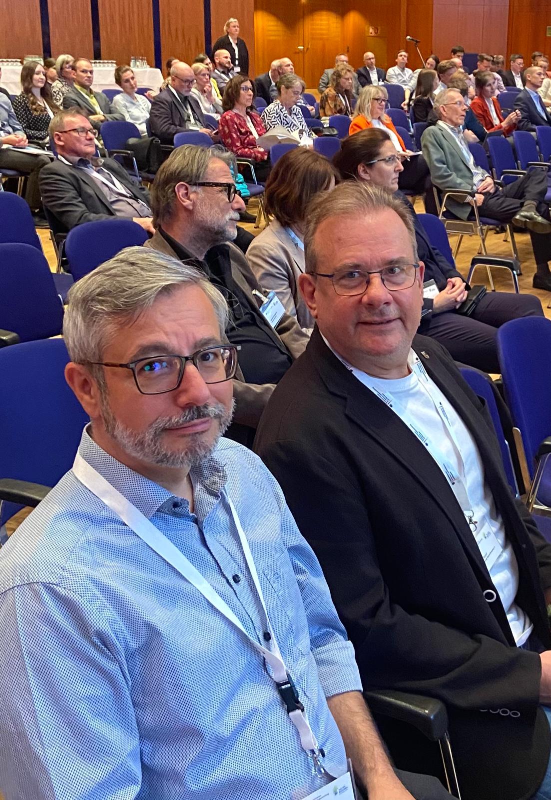 Andrè Knapp und Richard Rossel während des Tages der Regionen in Pforzheim.